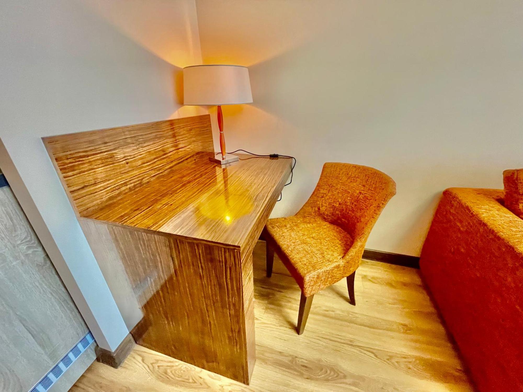 Royal Studio Apartment With A Perfect View - Yamaluxe Bucarest Esterno foto